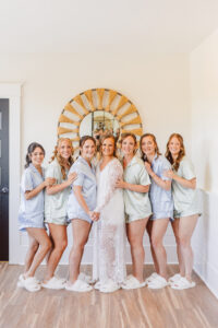 cute picture of the bride and her friends