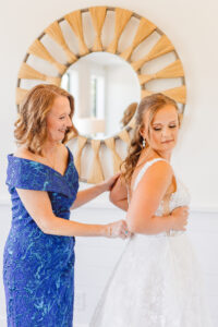 Abby & Andy’s Classic Colorful Golf Course Wedding in Jacksonville Florida