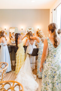 Abby & Andy’s Classic Colorful Golf Course Wedding in Jacksonville Florida