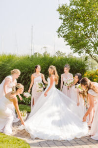 beautiful picture of the bride and her friends