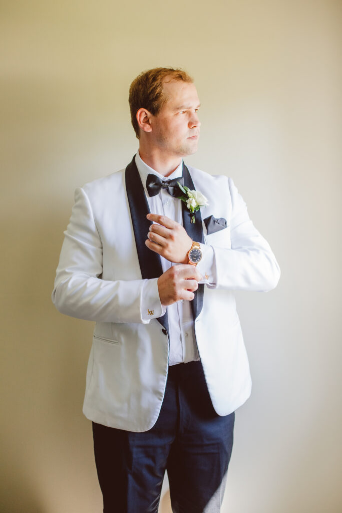 picture of the groom before heading to the ceremony