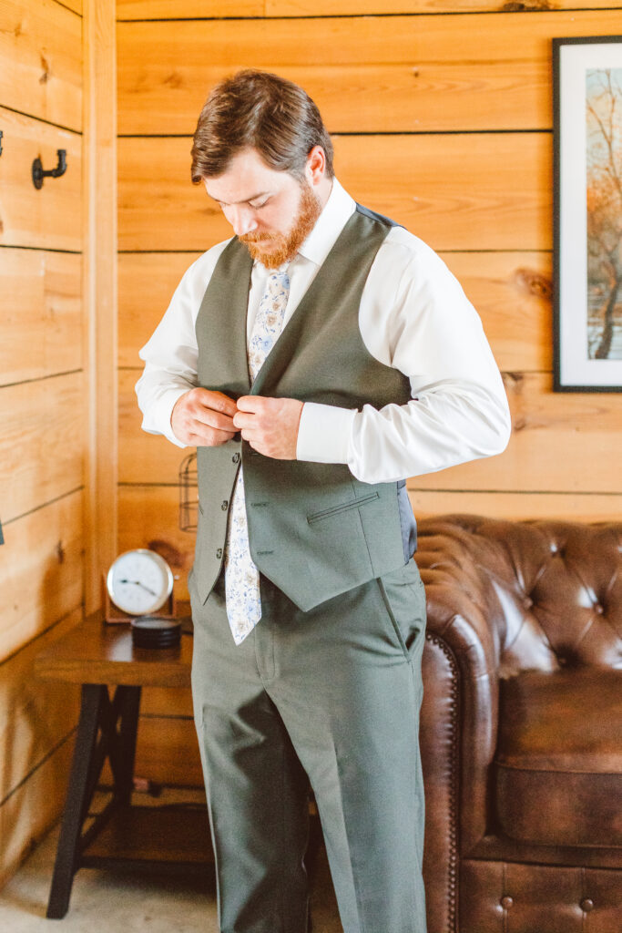 A Romantic Modern Barn Wedding in St. Augustine, Florida | Ashley & Michael