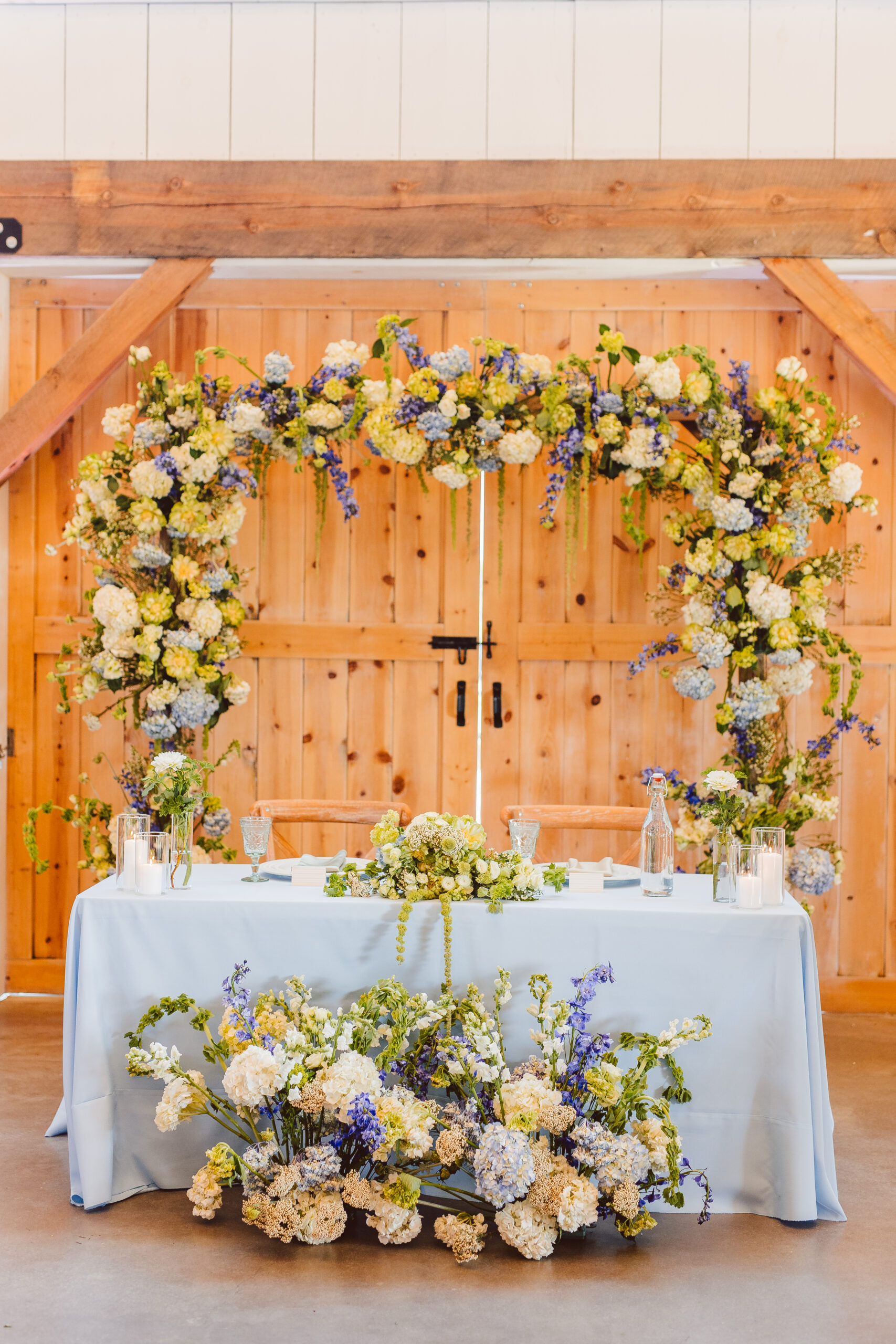stunning florals at the wedding reception